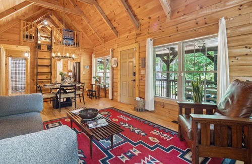 Rutherfordton House | Fire Pit and BBQ Lake Lure Cabin with Outdoor Oasis!