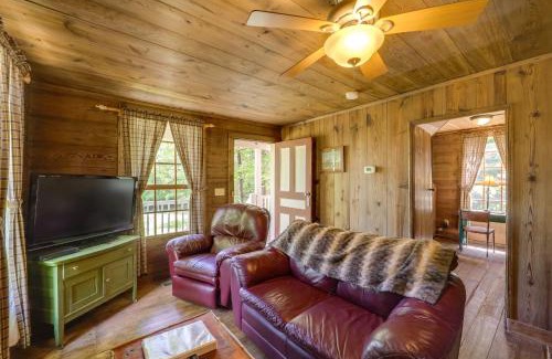 Vein Mountain House | Fire Pit and Hot Tub Dog-Friendly Marion Retreat