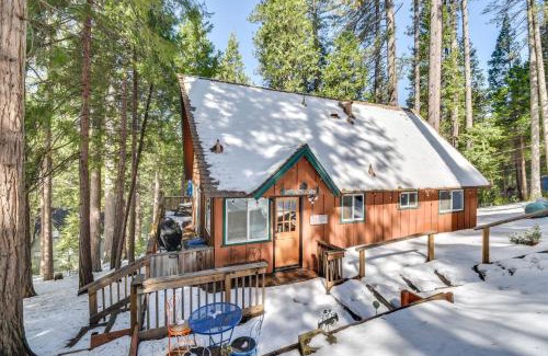Glencoe House | Fire Pit and Lake Access Dreamy California Cabin!