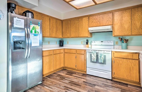 North Bend House | Fire Pit & Bay Views: North Bend Home!