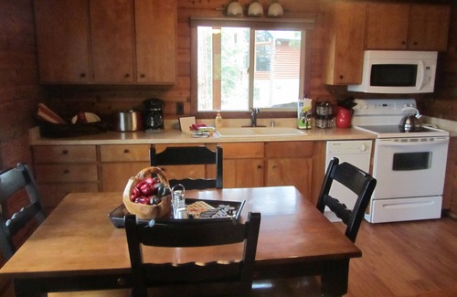 Meadow View Heights Cabin | Fire pit! Cedar Haven Cabin - Between Bryce and Zion