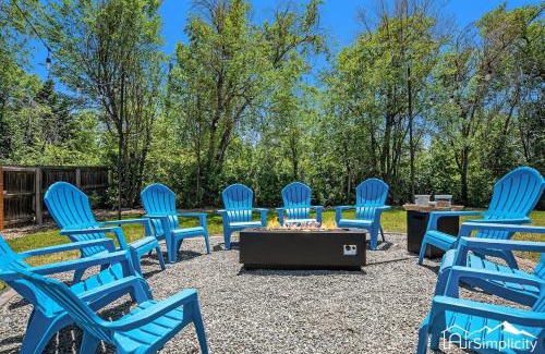 Westminster House | Fire Pit Funhouse 2 Master Suites Game Rm