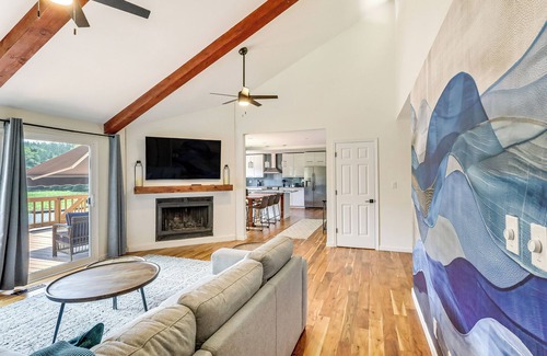 Lake Oconee House | Fire Pit & Kayaks: Lake Oconee Waterfront Escape!