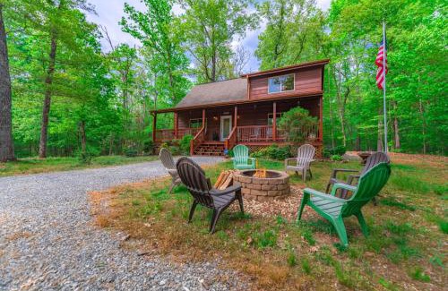 Mineral Bluff Villa | Firefly Cabin - Hot Tub Firepit Pet Friendly