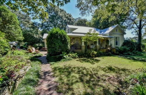 Tuscaloosa House | Firefly Garden - Urban family friendly Oasis near campus!
