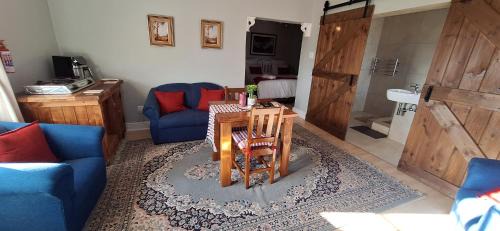 Drakenstein Ski Chalet | Firehouse selfcatering Garden Cottage no 1