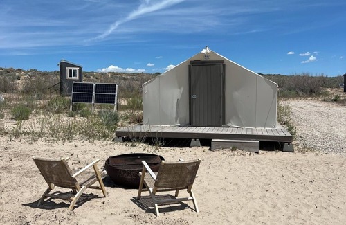 Juab County RV Rental | Firepit-Shade-Chairs-Dark Skies