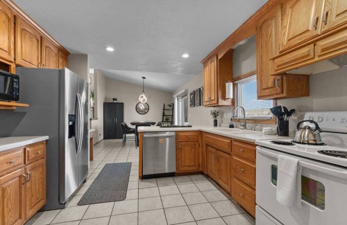 Green Bay House | Fireplace! Fully Fenced Yard!