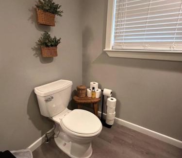 Isabella House | Fireplace Lodge -1 mile to Golf Course & 4 to lake