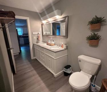 Isabella House | Fireplace Lodge -1 mile to Golf Course & 4 to lake