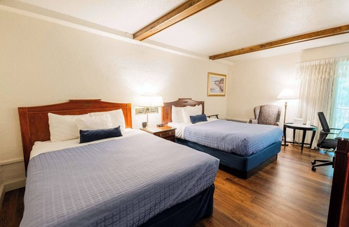 Bangor Hotel | Fireside Inn & Suites Bangor