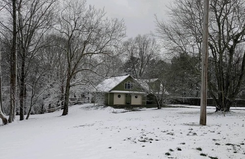 Mentone Cottage | Fireside Retreat 8 acres of open and wooded secluded land in beautiful mentone
