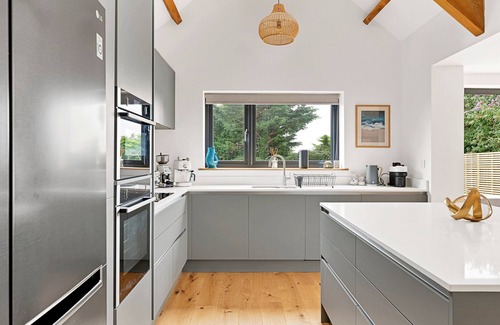 Bude Ski Chalet | Firethorn