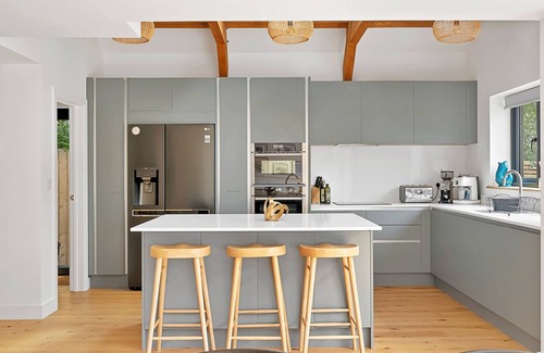 Bude Ski Chalet | Firethorn