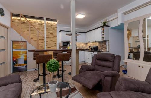 Csarnok negyed Apartment | Fireworks Rakoczi - FREE PARKING - 3 BEDROOMS - 2 BATHROOMS