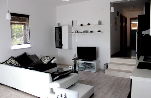 Cove Donja Krusica (Donje selo) House | First floor at the villa for 8 guests!!)) Two apartments on Solta island