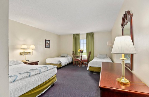North East Hotel | First Floor East Standard Deluxe