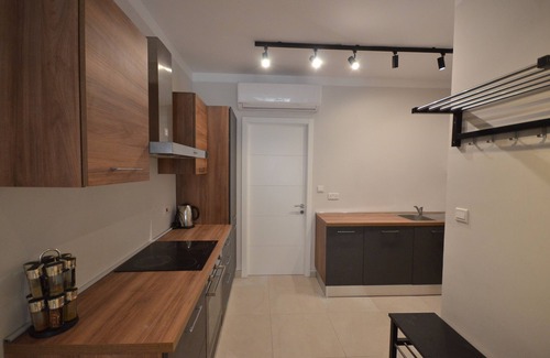 Madliena Apartment | First floor modern flat in Gzira, 30 second walk from Gzira/Sliema seafront