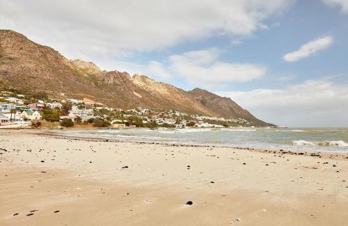 Gordons Bay Central Apartment | First Group Cape Gordonia