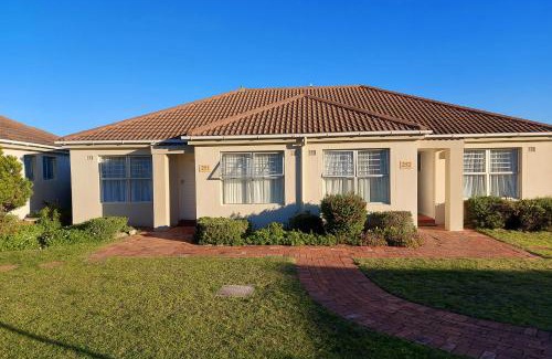 Hermanus Apartment | First Group Hermanus Beach Club