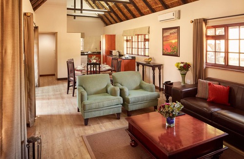 Hartbeespoort Apartment | First Group Magalies Park