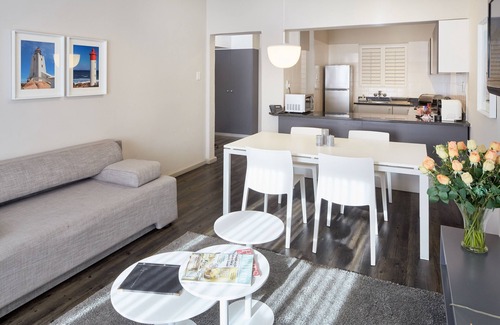 Sea Point Apartment | First Group Riviera Suites