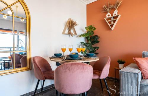 Carihuela Apartment | First line , Cosy and Comfortable + Swimming pool