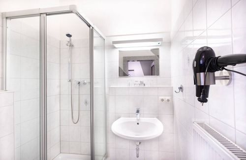 Neumuenster Hotel | Firzlaffs Hotel Neumünster
