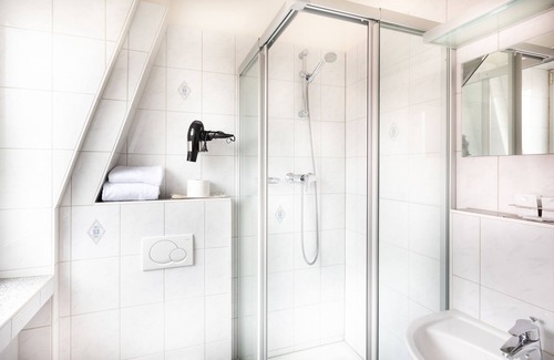 Neumuenster Hotel | Firzlaffs Hotel Neumünster