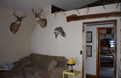 Oconto House | Fish Inn On The Bay - 4 Season Rental with Private Boat Launch