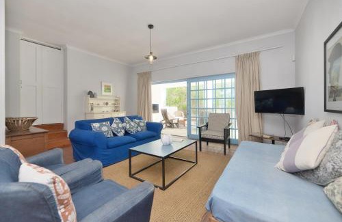 Waenhuiskrans House | Fisher's Rest In Arniston