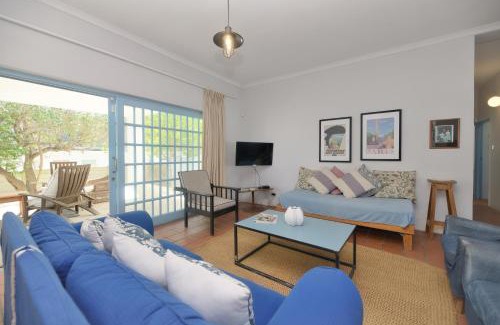 Waenhuiskrans House | Fisher's Rest In Arniston