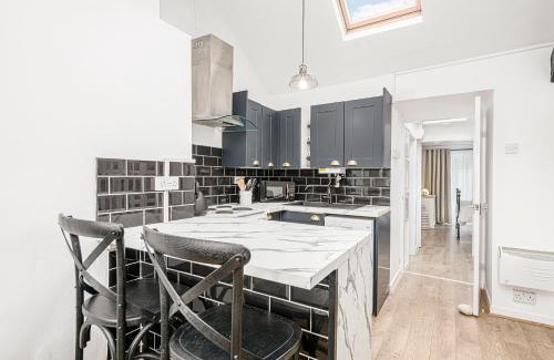 Beaumaris Ski Chalet | Fisherman Cottage Llanfaes near Beaumaris