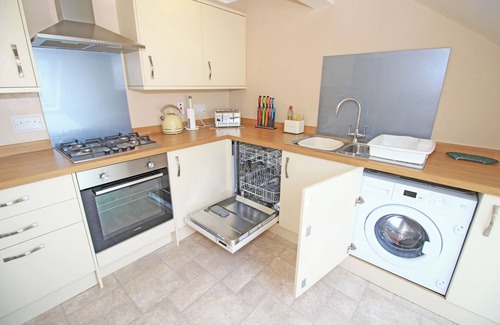 Borth-y-Gest Cottage | Fisherman Cove