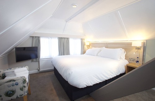 Tiverton Hotel | Fisherman's Cot, Tiverton by Marston's Inns