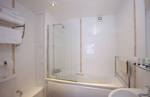 Tiverton Hotel | Fisherman's Cot, Tiverton by Marston's Inns