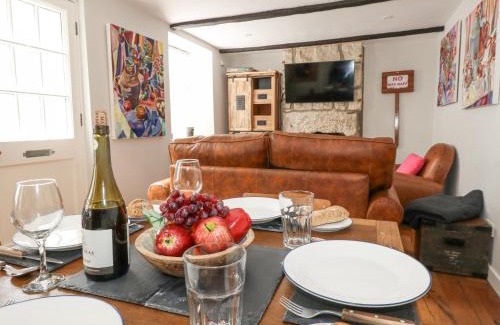 Portland House | Fisherman's Cottage, King Street