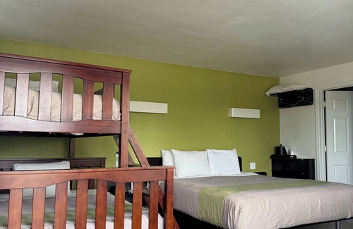 Munras Avenue Hotel | Fisherman's Cove Inn