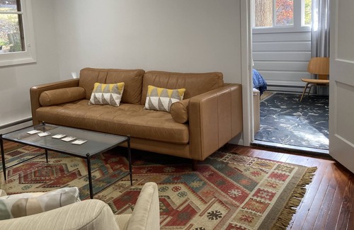 Shelter Island Heights House | Fishermans Cottage near Crescent Beach