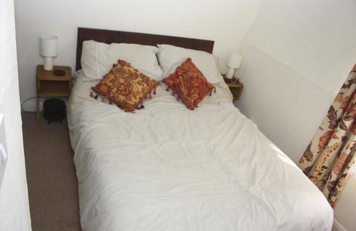 Old Town Hastings Apartment | Fishermans Cottage built in 1705