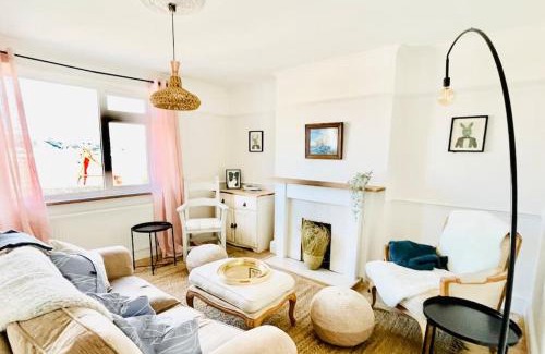 Appledore House | * Fisherman’s Cottage * with river views (dog friendly!)