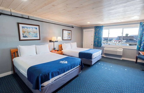 Boothbay Harbor Hotel | Fishermans Wharf Inn