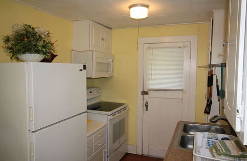 St. Lucie Village Cottage | Fishing Cottage on the Indian River Lagoon 2 miles from the Ft Pierce Inlet