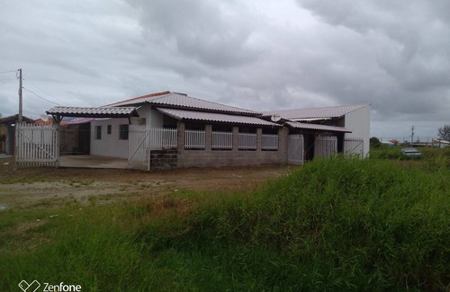 Ilha Comprida House | Fit in Casa Térrea-Balneário Bermudas in Ilha Comprida-SP