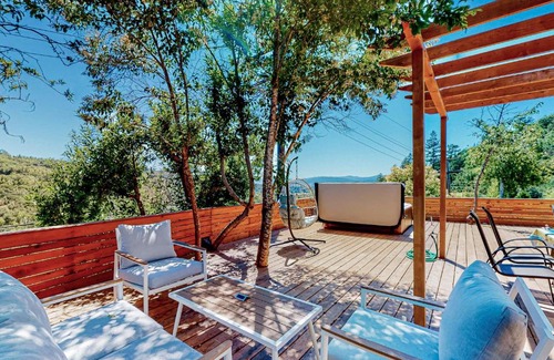 Healdsburg House | Fitch Mountain Cabin