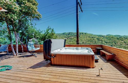 Healdsburg House | Fitch Mountain Cabin