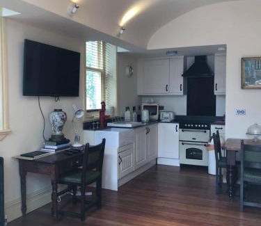 Accrington Apartment | Fitzys Coach House - Wellness Retreat