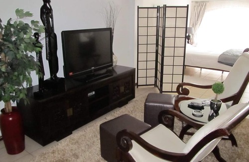 Woodmead Bed & Breakfast | Five A Morris