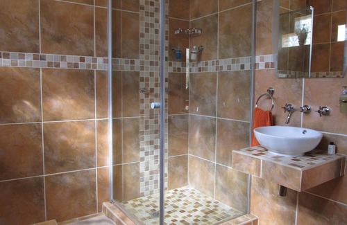 Woodmead Bed & Breakfast | Five A Morris