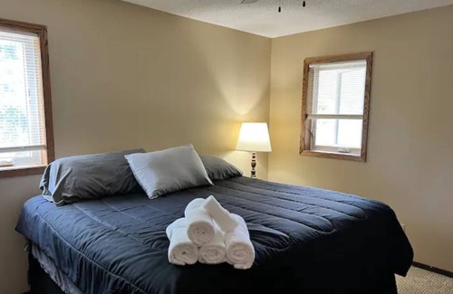 Wadena House | Five bedroom house with yard in town!